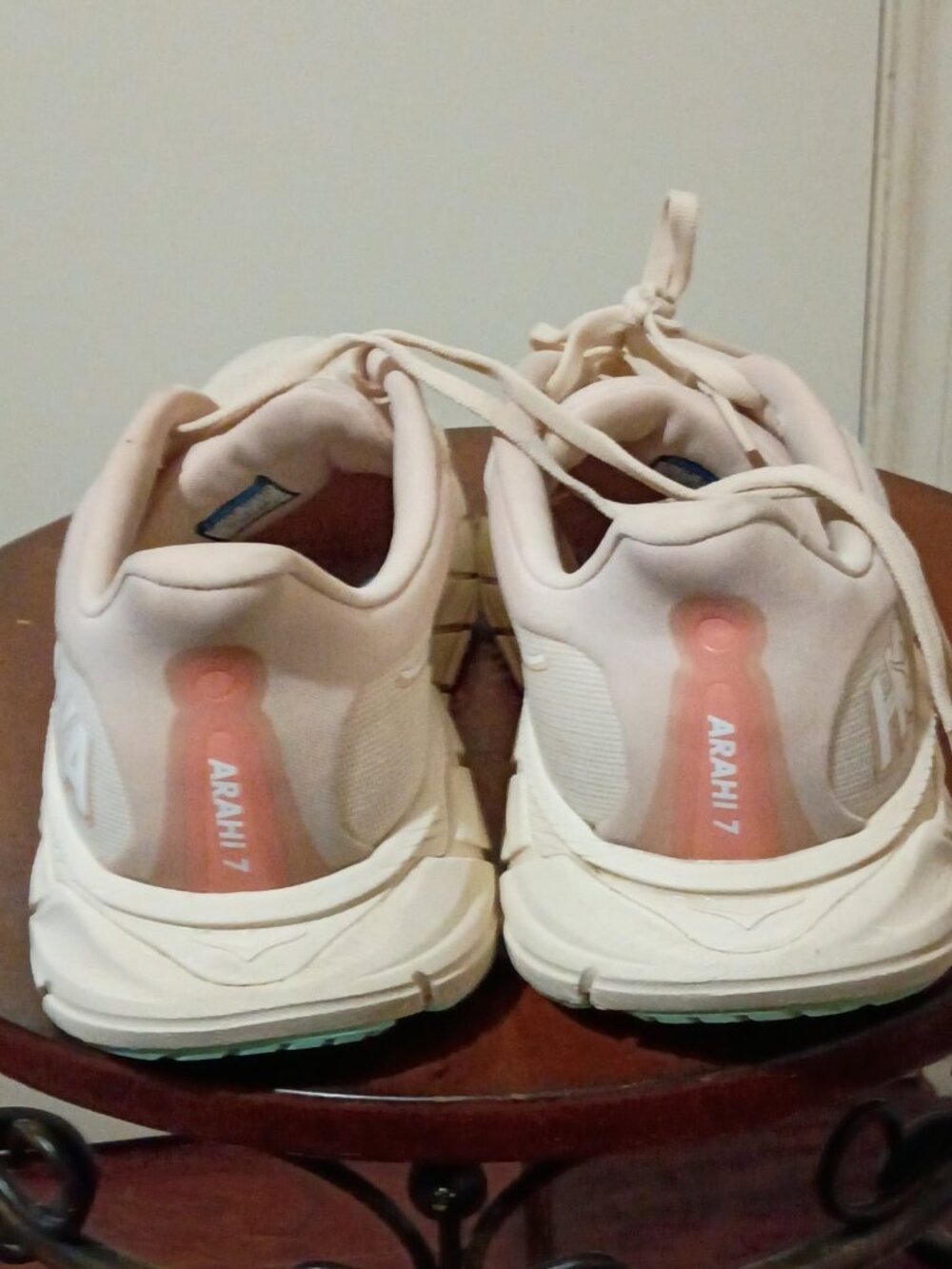 Hoka One One Arahi 7 Vanilla Cream Orange Running Shoes Women's Size 11D - Picture 10 of 13